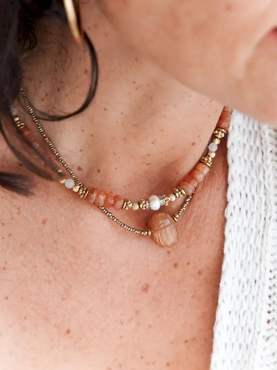 collier pierre de soleil