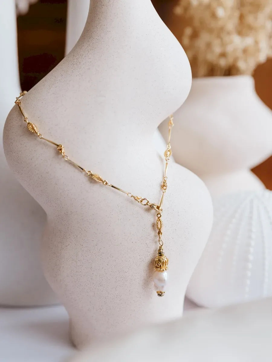 collier chaine pendule cravate Suzanne