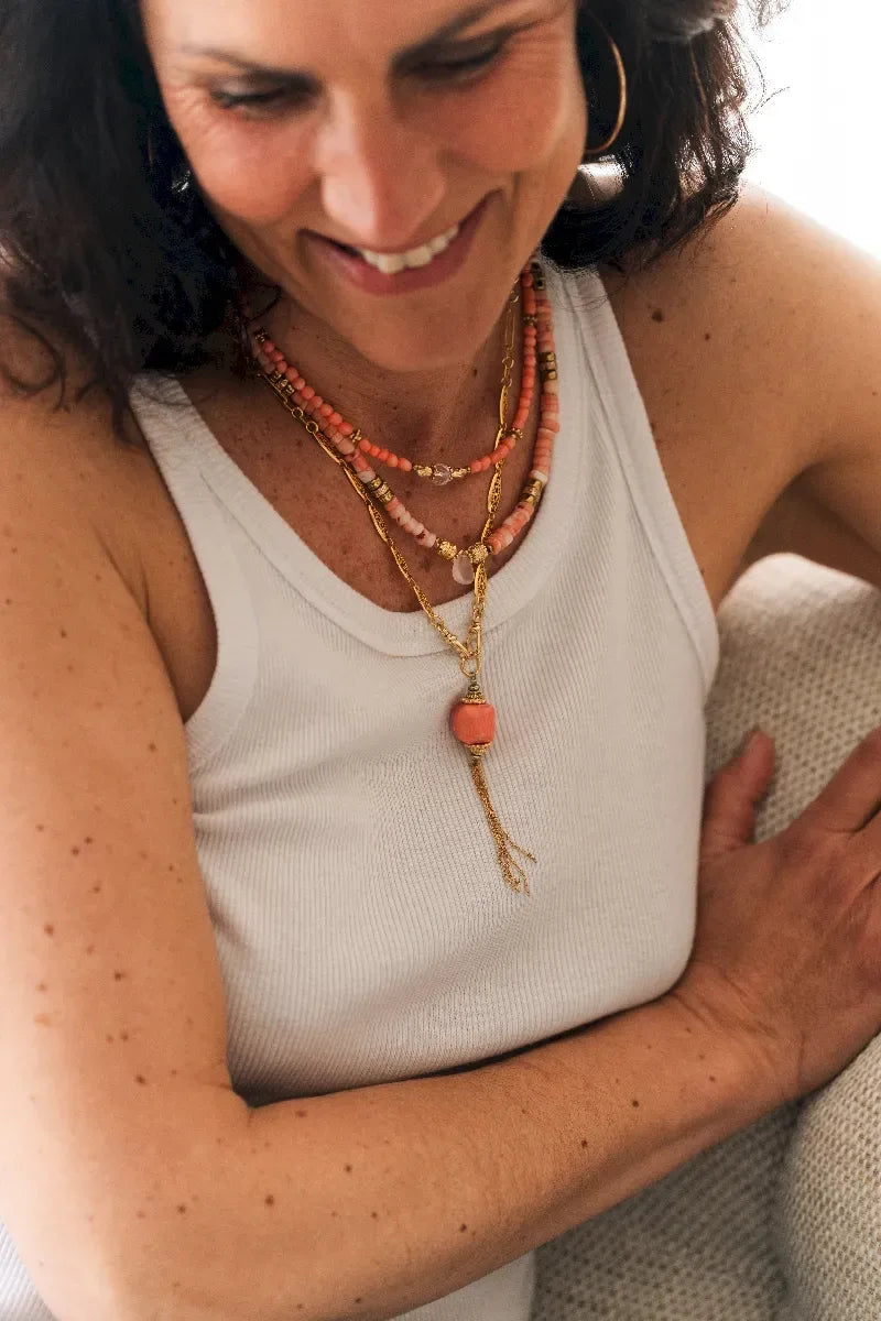 Collier en corail, vue 3 - Paulette Quincaillerie
