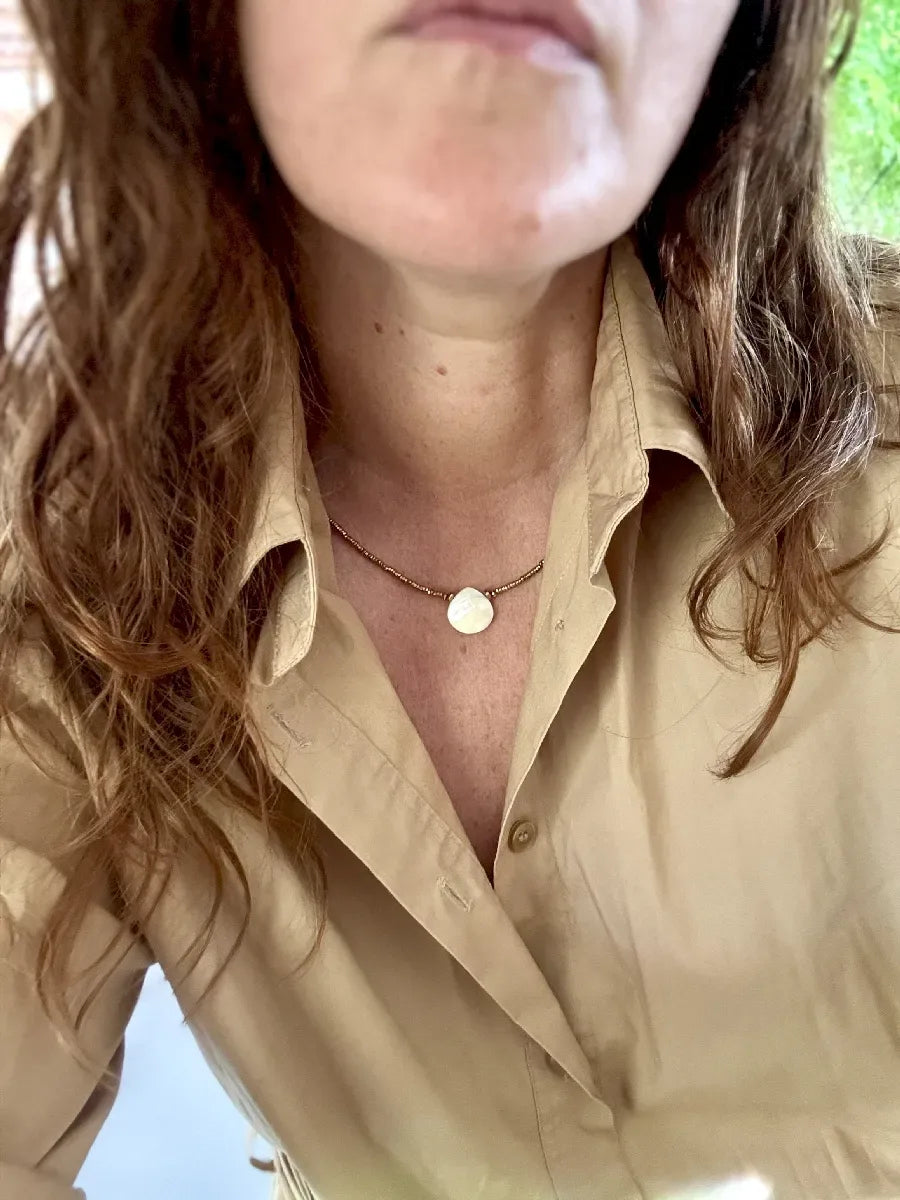 Collier en nacre, vue 2 - Paulette Quincaillerie
