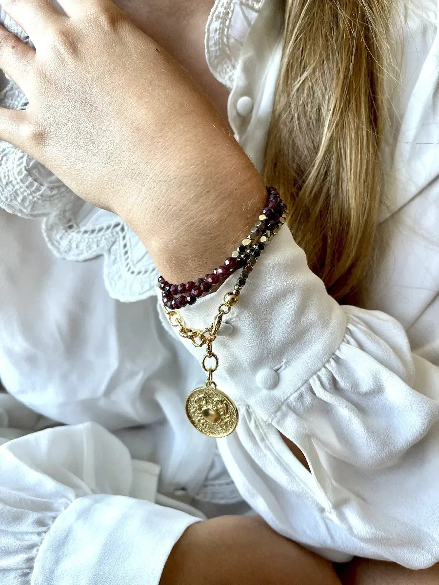 Collier en grenat, vue 3 - Paulette Quincaillerie