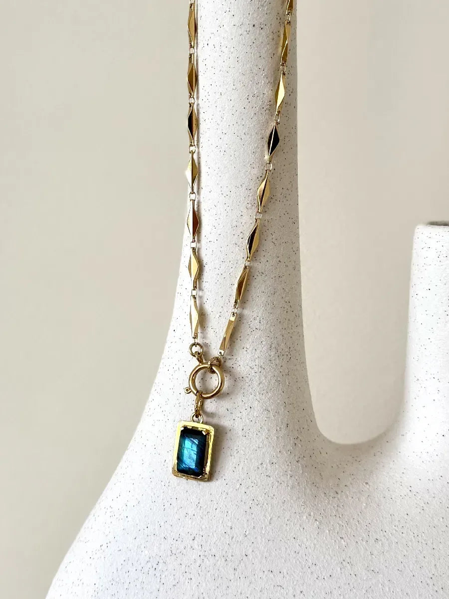 Collier, vue 6 - Paulette Quincaillerie