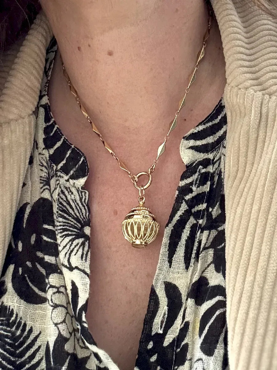 Collier, vue 3 - Paulette Quincaillerie