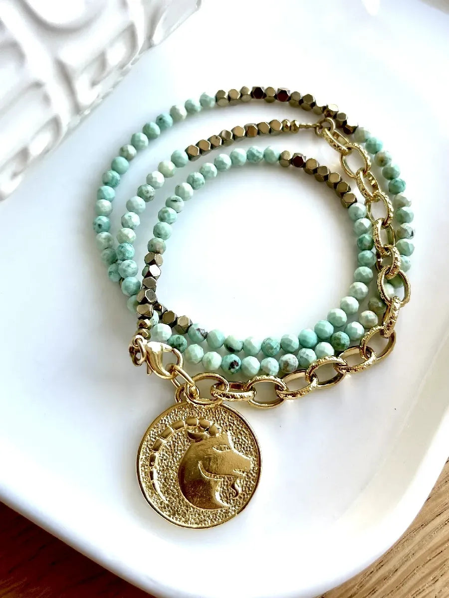 collier capricorne astro en turquoise et médaillon astro