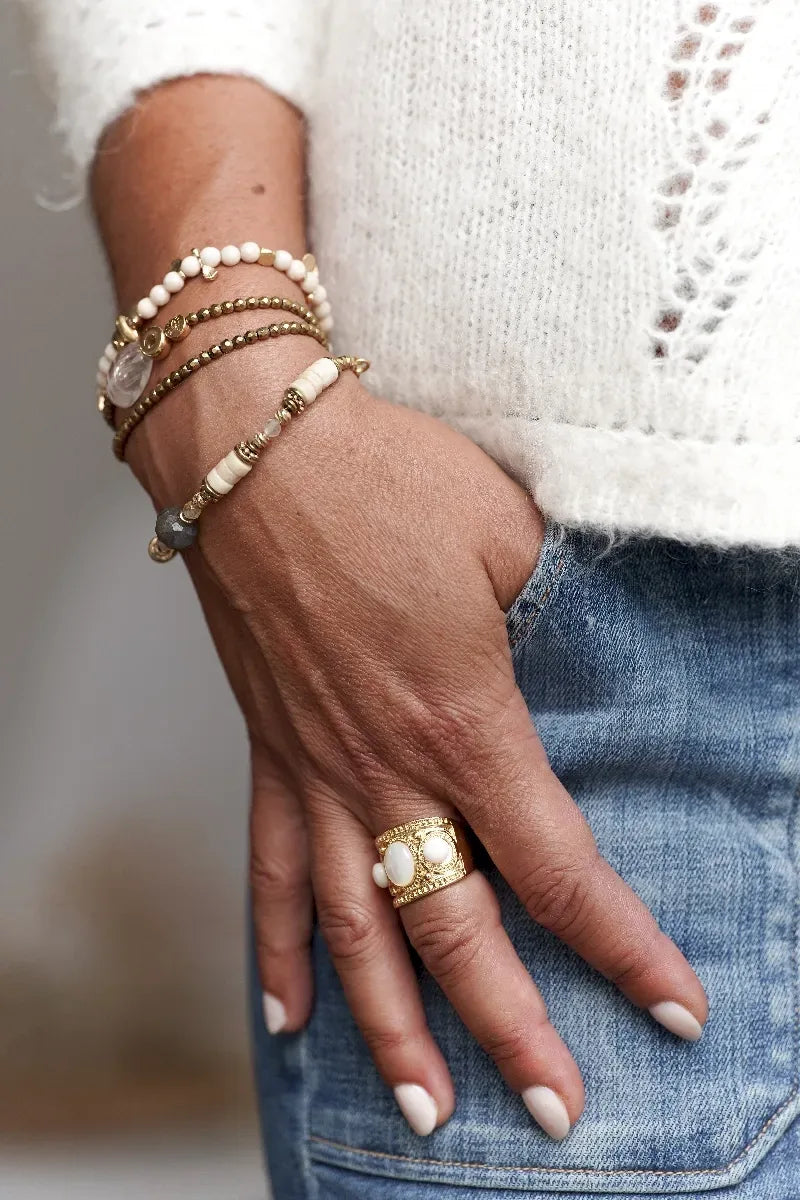 Bracelet en bois fossile, vue 3 - Paulette Quincaillerie