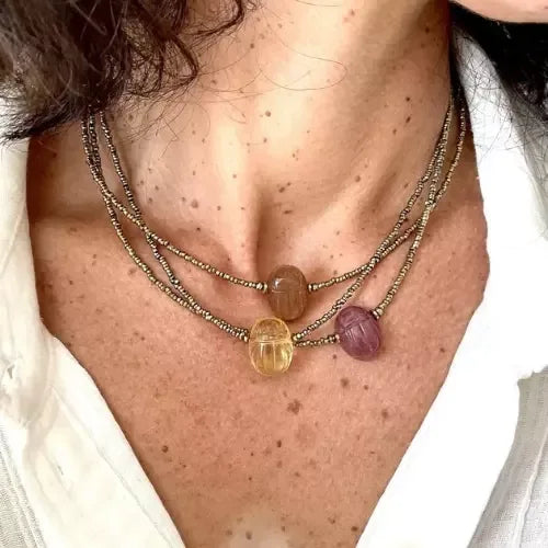 Collier en rhodochrosite, vue 3 - Paulette Quincaillerie