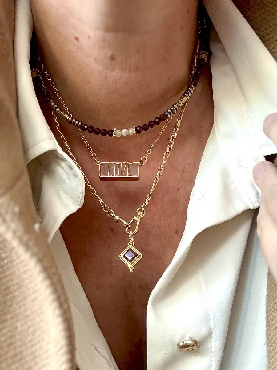 Médaillon en grenat, vue 2 - Paulette Quincaillerie
