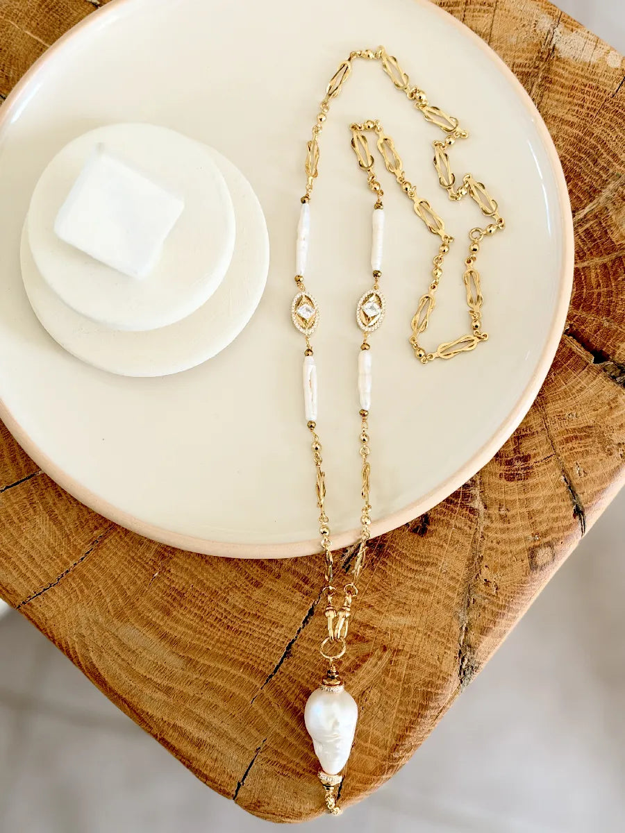 SAUTOIR CHAINE ET PERLES D'EAU DOUCE GATSBY