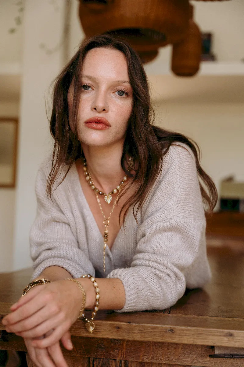 bracelet en pierres naturelles d'oeil de tigre et médaillon coeur zircon pour femme ayant besoin de confiance en elle et de protection