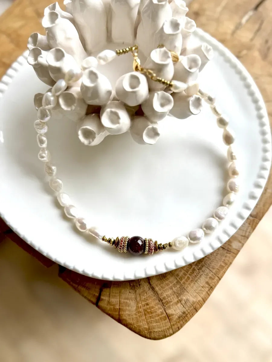 Collier en grenat, vue 5 - Paulette Quincaillerie