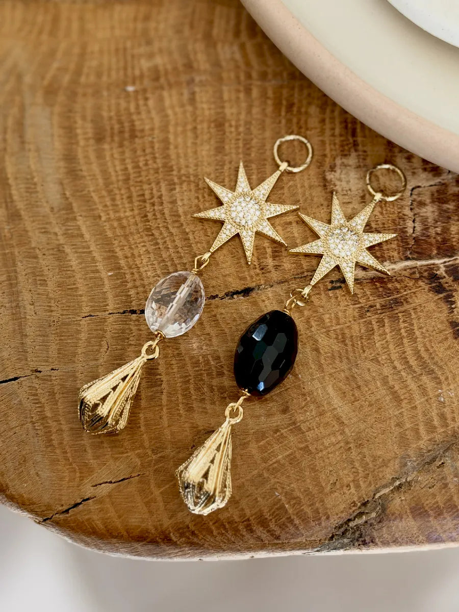 pendentif pompon étoile et filigrane or et pierre à facettes au choix cristal de roche ou spinelle noire 