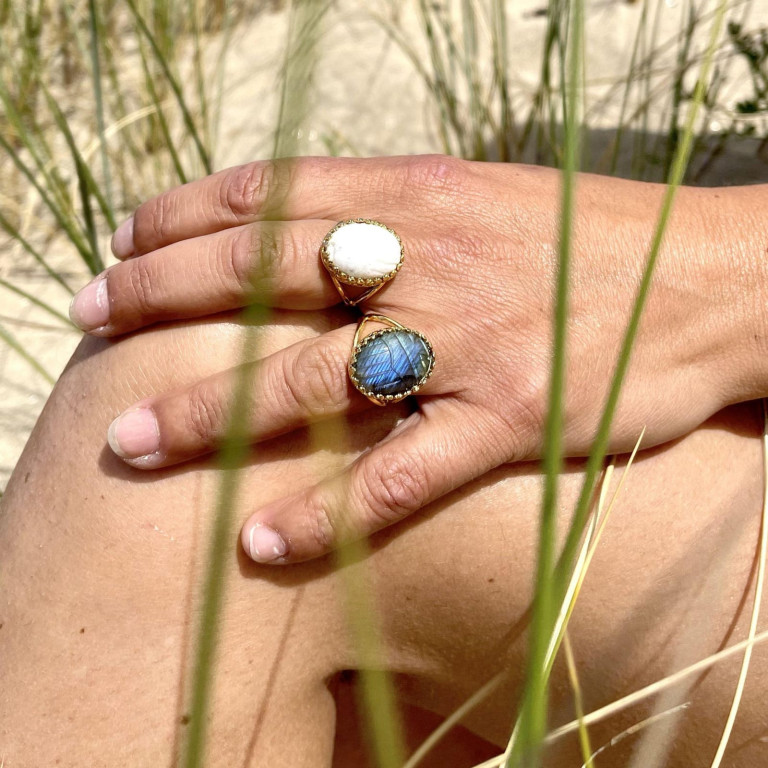 BAGUE MEDAILLON SCARABEE OPALE AUSTRALIENNE - Optimisme, Harmonie – Image 2