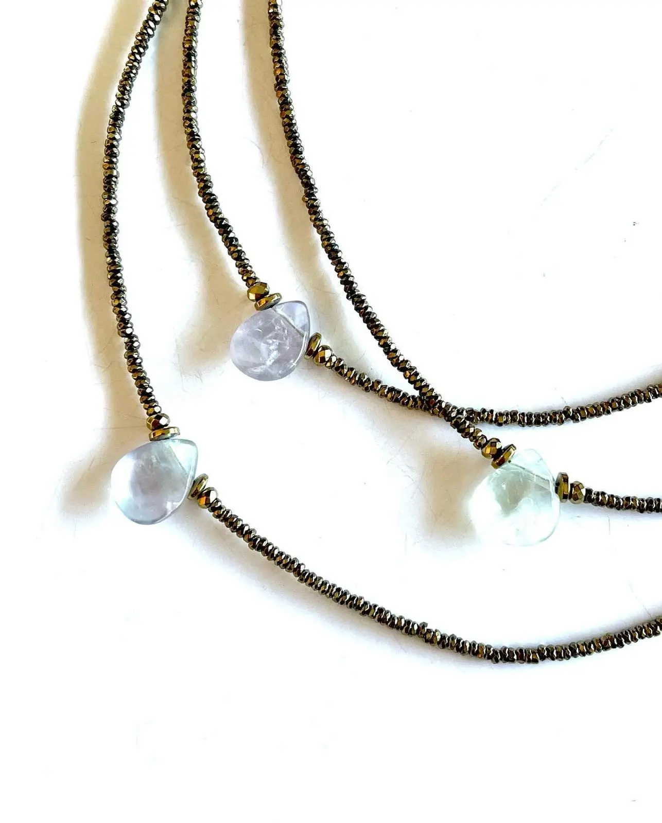paulettequincaillerie-bijoux-createur-pierres-semi-précieuses-lithotherapie-fluorite-stress-controle_5 collier hera fluorite