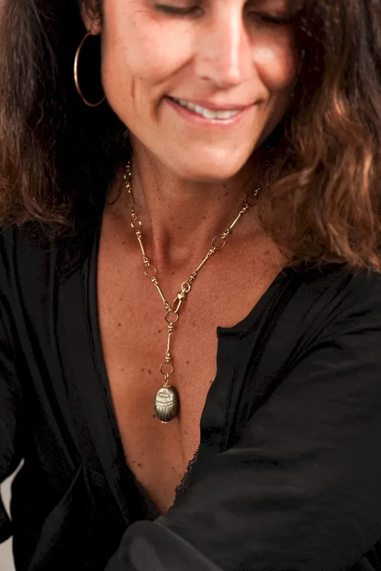 COLLIER SCARABB PYRITE MAMOUNIA