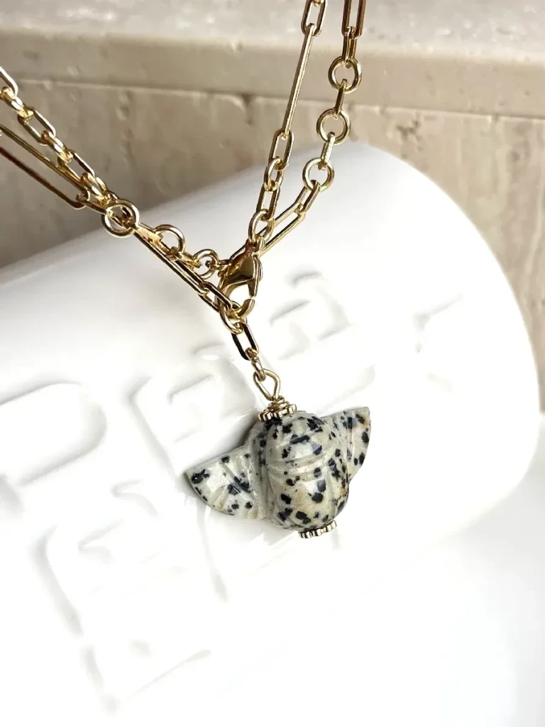 collier scarabée jaspe dalmatien