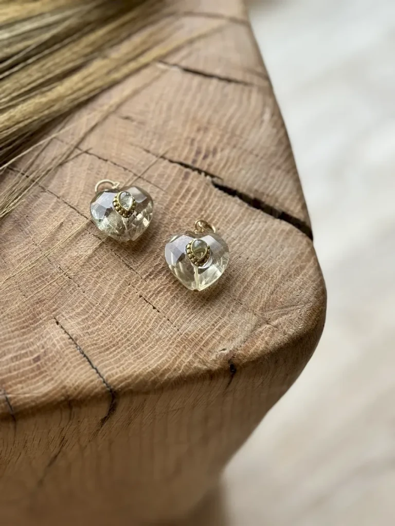 CHARMS COEUR QUARTZ FUMÉ A FACETTES - Remonter la pente – Image 2