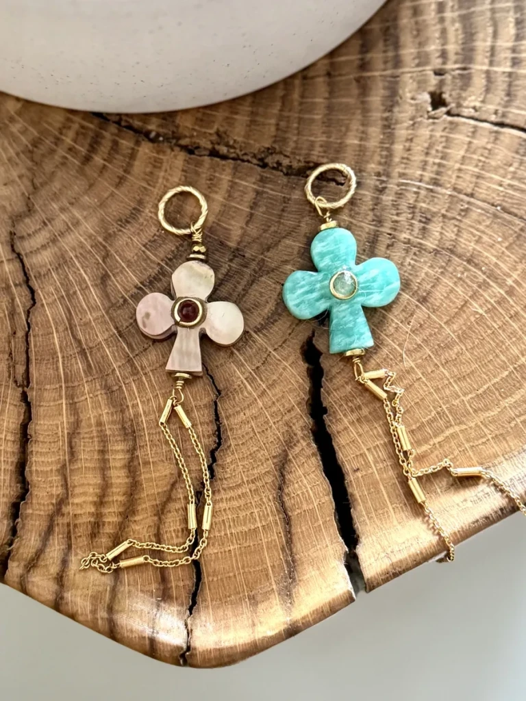 POMPON TREFLE CRÉATRICE MADE IN FRANCE PAULETTEQUINCAILLERIE POMPON TREFLE CRÉATRICE MADE IN FRANCE PAULETTEQUINCAILLERIE