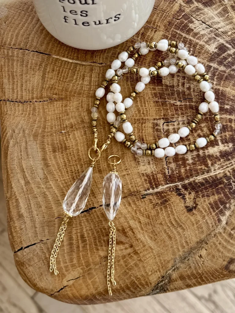 PENDENTIF POMPON PIERRES NATURELLES PENDENTIF POMPON PIERRES NATURELLES