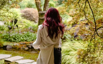 Peur du regard des autres : 5 pierres naturelles pour t&rsquo;ancrer et rayonner enfin